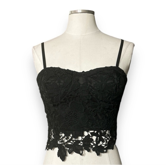 CASTING LA Lace Bustier Crop Top Cami - Picture 2 of 9